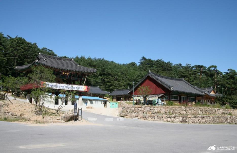 Moon On The Cloud Villa Yeongwol ภายนอก รูปภาพ